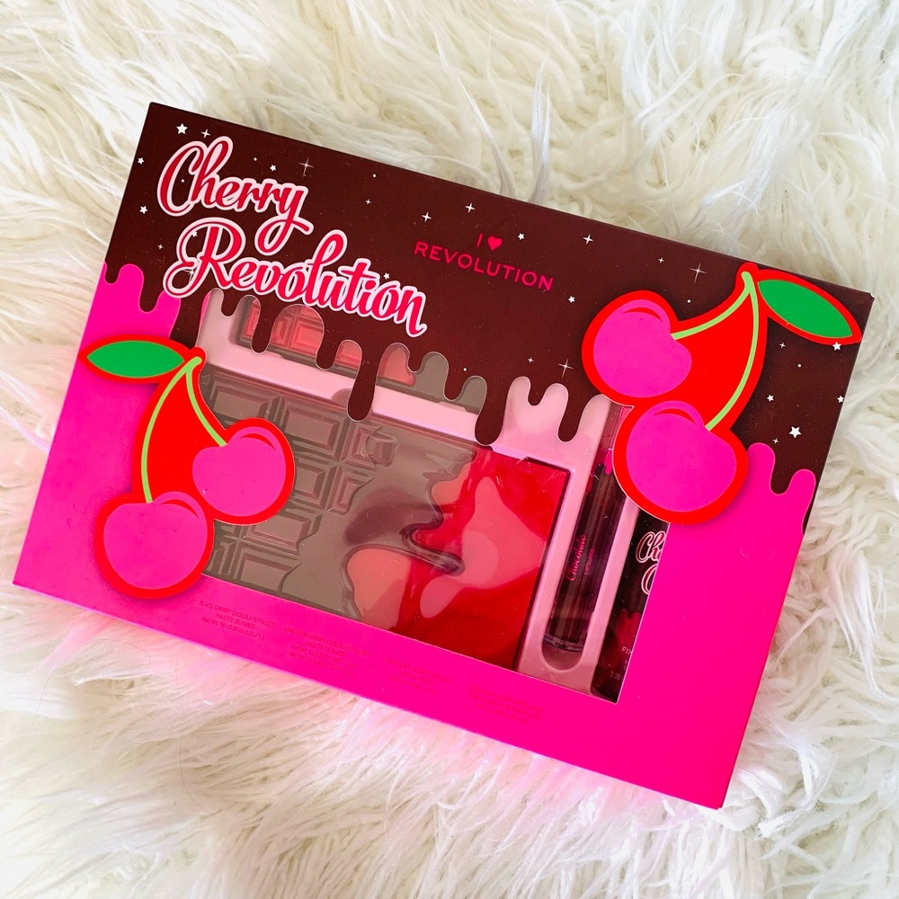 I❤️ Revolution LTD Edition Chocolate Cherry Gift Set